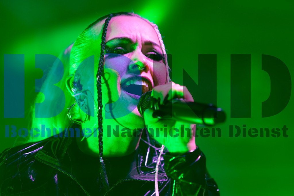 SES_ENEINS20250227-12 | bond - Realisiert mit Pictrs.com