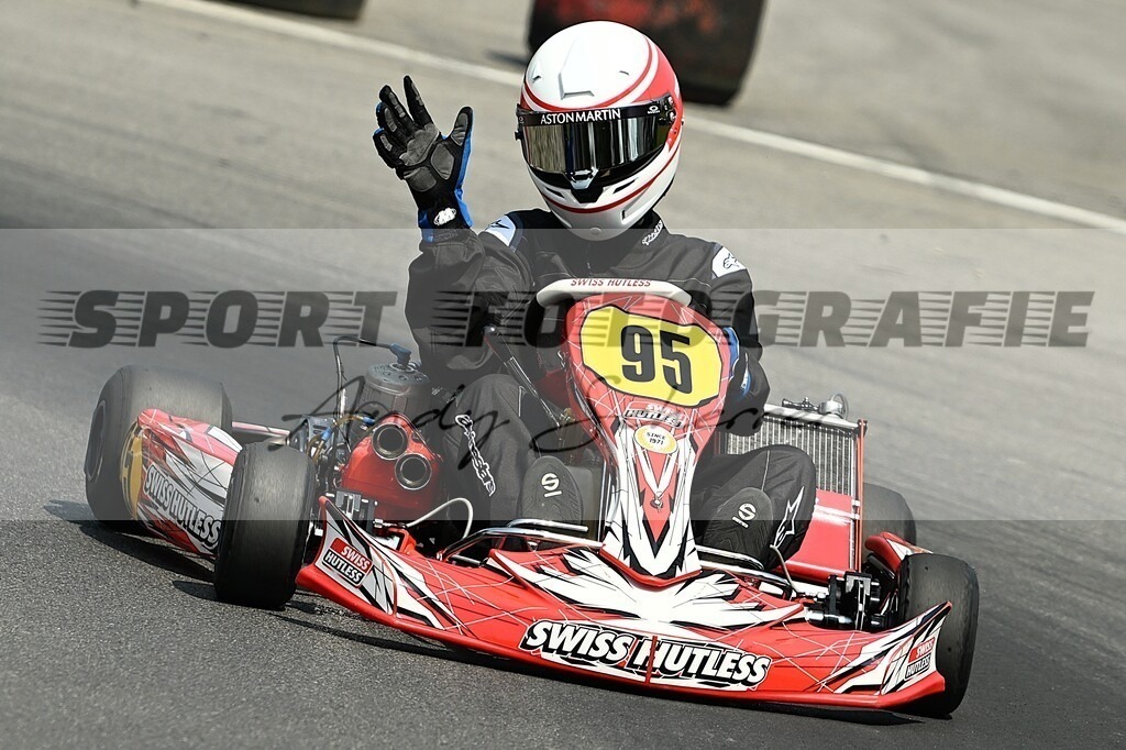 aaaDSC_9689 | Kaufen Sie Sportbilder im Onlineshop von Andy Scherrer Sportfotografie. Faszinierende Bilder von Sportevents aus der ganzen Schweiz. Fussball, Frauenfussball, Unihockey, Handball, Schwingen und weiteren Sportarten. - Realisiert mit Pictrs.com