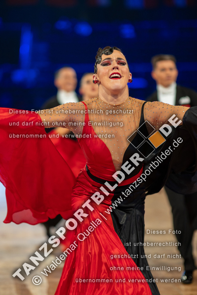 20251206-00399 | Hier finden Sie Tanz Bilder vom Latein und Standard Formationen tanzen. Sportbilder vom Tanzsport. Schöne Fotos und von Weltmeisterschaft, Europameisterschaft, Bundesliga, Regionalliga, Oberliga und Landesliga sowie von GOC Stuttgart, DanceComp, WM Bremen