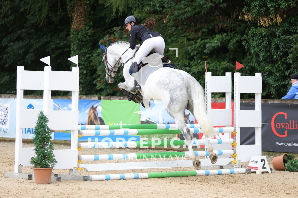 0P6A2940 | Willkommen bei Brunnmayr - Design & Fotografie – Ihrem Spezialisten für Reitturniere und Pferdeveranstaltungen in Oberösterreich, Salzburg und Bayern! Seit über 17 Jahren sind wir leidenschaftlich dabei.