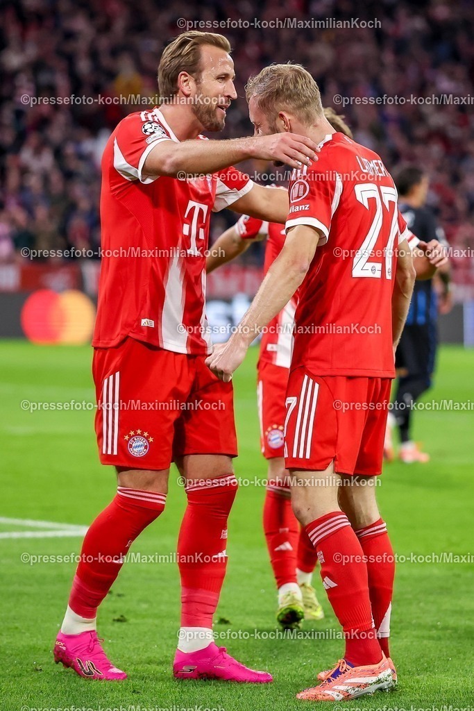 UCL22102501039 | 22.10.2025, Fußball, UEFA Champions League, FC Bayern München - Club Brügge, Allianz Arena, Saison 2025 2026: Torjubel nach dem Tor zum 2:0 durch Torschütze Harry Kane&nbsp;(FC Bayern Muenchen #09)  zusammen mit  Konrad Laimer&nbsp;(FC Bayern Muenchen #27) Regulations prohibit any use of photographs as image sequences and or quasi-video.