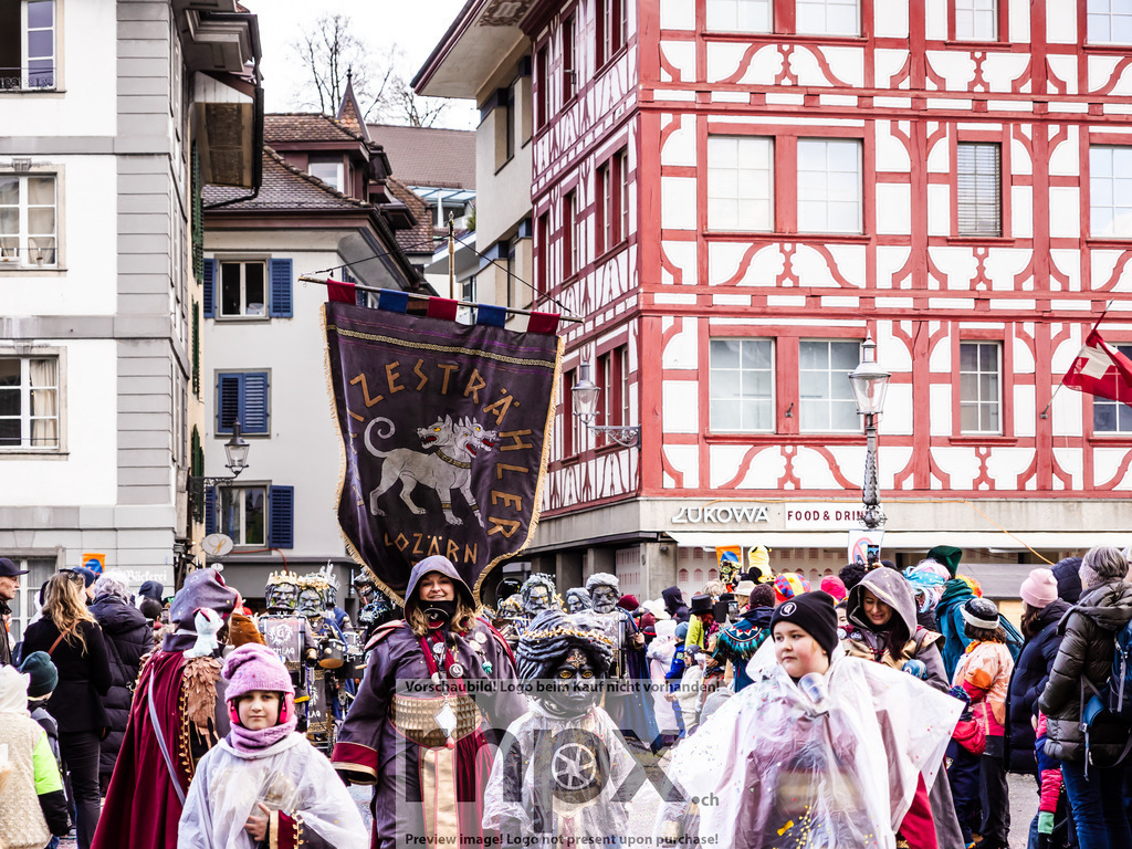 Chendermonschter 2026 | Stimmungsvolle Fotokunst aus Luzern. Erlebe den Pilatus, den See und die Stadt Luzern in exklusiven Aufnahmen in der Fotogalerie & Shop. - Realisiert mit Pictrs.com