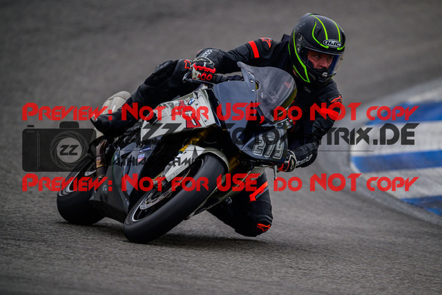 MaZZes_Fotomatrix_20250421_6007705_6586 | ROT