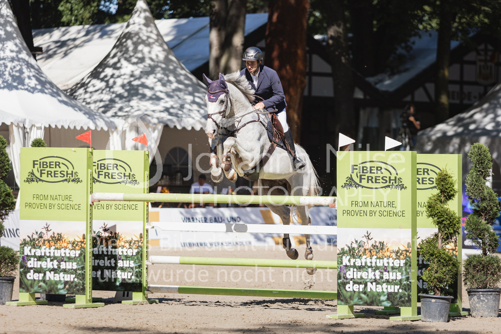 230908_OWLCh_MediumTour-120 | Deine schönsten Turniermomente als professionelle Fotos! Entdecke hochwertige Pferdesport-Fotografie im Online-Shop. Jetzt Fotos finden & bestellen!