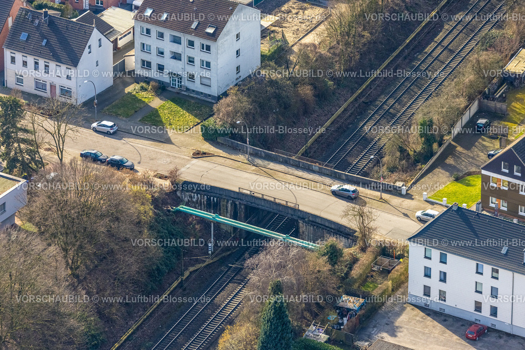 Gladbeck250201762 | Luftbild, Brücke Voßstraße über die Eisenbahnlinie, Wohngebiet, Zweckel, Gladbeck, Ruhrgebiet, Nordrhein-Westfalen, Deutschland