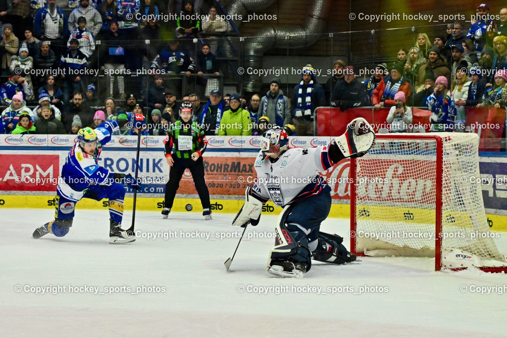 EC IDM Wärmepumpen VSV vs. Hydro Fehervar AV 19 | #2 Dylan MacPherson EC VSV, #45 Rasmus Reijola Hydro Fehervar, EC IDM Wärmepumpen VSV vs. Hydro Fehervar AV 19, EC IDM Wärmepumpen VSV vs. Hydro Fehervar AV 19  am 17.01.2026 in Villach (Stadthalle Villach), Austria, (Photo by Bernd Stefan)
