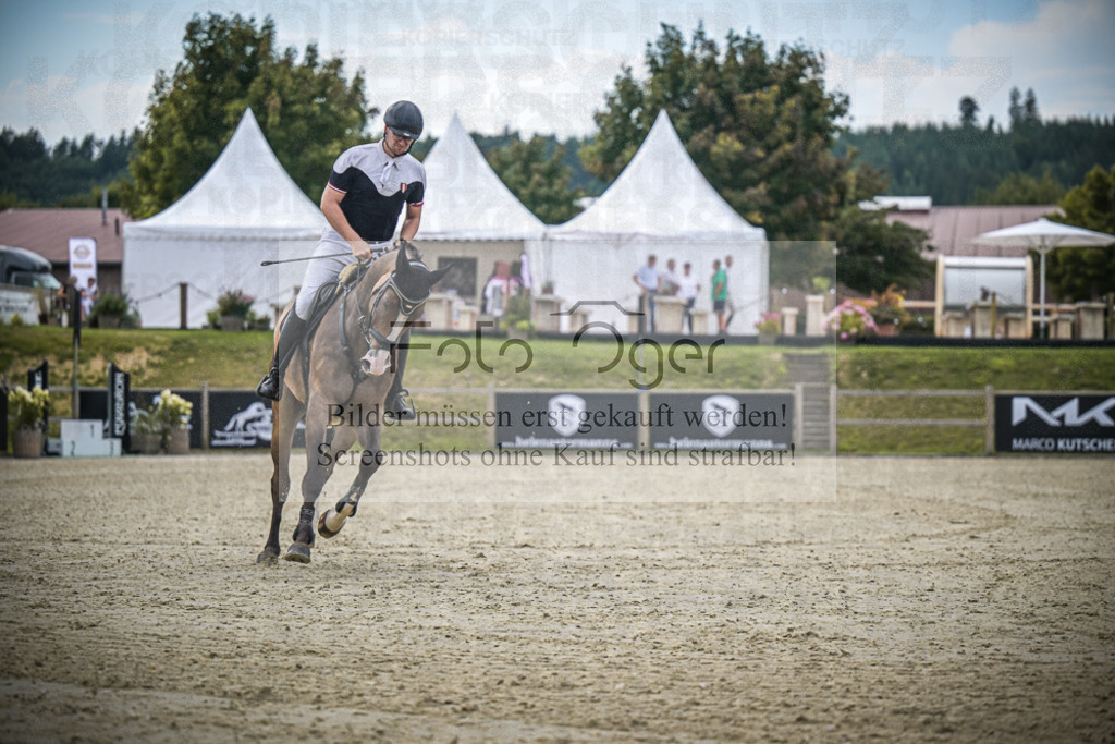 DOS_5402 | Entdecke hochwertige Reitturnierfotos von Foto Oger. Professionell, emotional und authentisch – jetzt Lieblingsmomente im Shop bestellen.Deutschlandweite Turnierfotografie. - Realisiert mit Pictrs.com