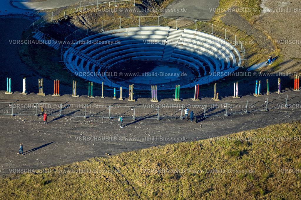 Bottrop240107710 | Luftbild, Halde Haniel, Totems von AgustÃ­n Ibarrola Skulptur Stelen, BergArena Amphitheater, Fuhlenbrock, Bottrop, Ruhrgebiet, Nordrhein-Westfalen, Deutschland