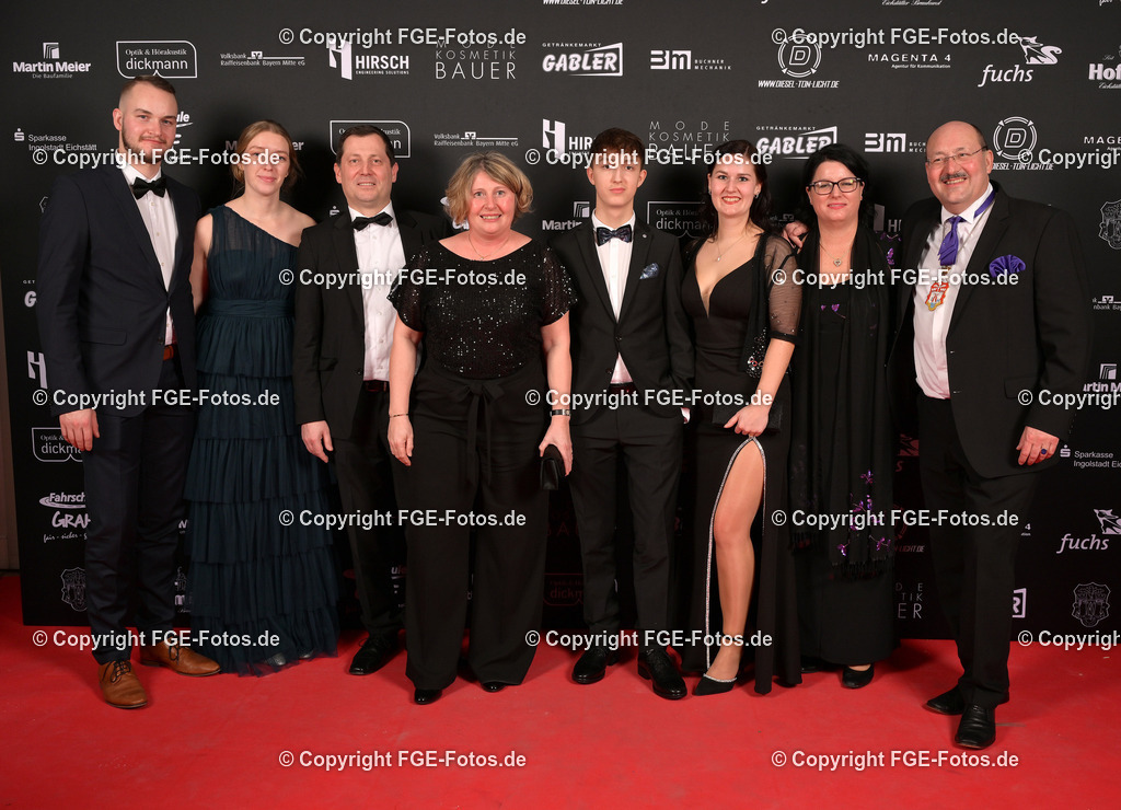 20240114-fge-fotos-0507 | Eröffnungsball der FGE am 14.01.2024 im Alten Stadttheater in Eichstätt. - Realisiert mit Pictrs.com