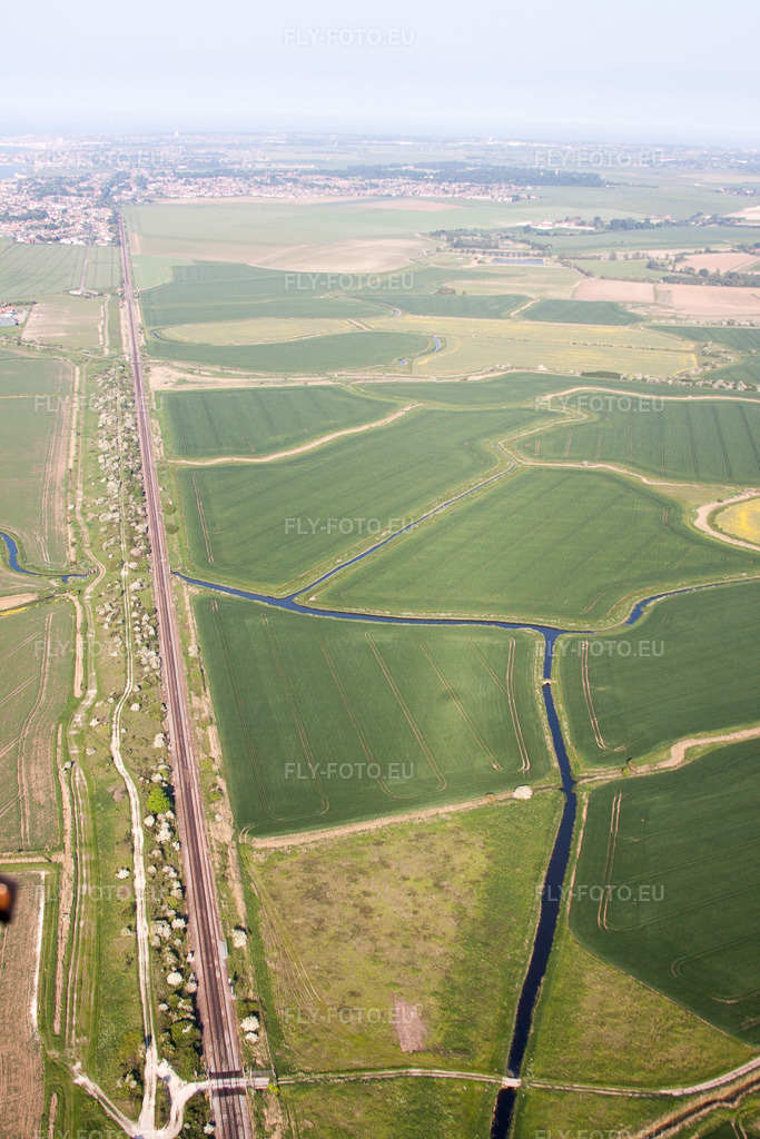 Vue aérienne: Vue de la ville à Saint Nicholas at Wade dans le département Angleterre, Grande Bretagne. Photo: IMG_50388.jpg prise le 27/05/2012 par Werner Riehm/FLY-FOTO.eu – Résolution de l'original: 3168 x 4752 px