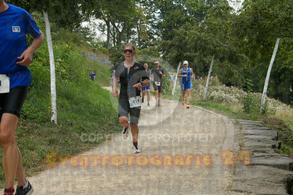 250824_1357_EX1_4406 | Sportfotografie im Rhein-Sieg Kreis, Köln, Bonn, NRW, Rheinland Pfalz, Hessen, etc. Unser Tätigkeitsfeld umfasst den Laufsport vom Volkslauf über den Marathon, Duathlon, Triathon bis zum Ultralauf wie Kölnpfad Ultra oder Schindertrail.