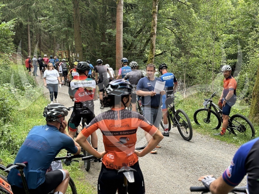 IMG_7854 | Fotogalerie der Treibjagd im Dunkelwald - Dein MTB Etappenrennen im Erzgebirge - Realisiert mit Pictrs.com