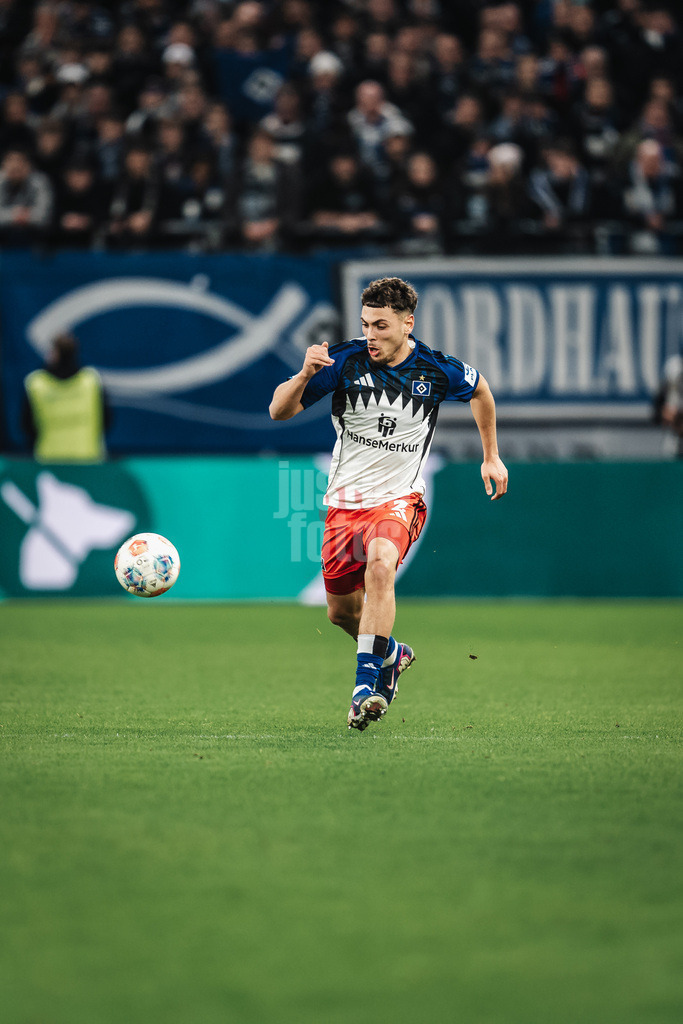 Fußball | Männer | Saison 2025/2026 | 1. Fußball-Bundesliga | 17. Spieltag | Hamburger SV vs. Bayer 04 Leverkusen | 04.03.2026 | William Mikelbrencis (#2, HSV)