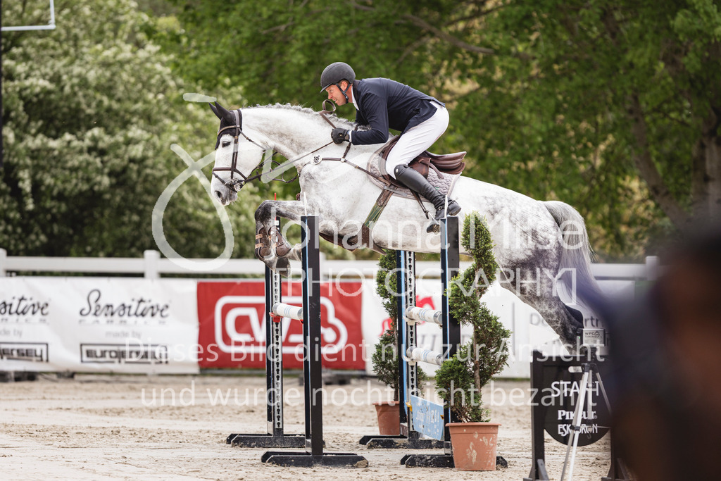 260508_PfSpTa_9_SprPf-L-937 | Deine schönsten Turniermomente als professionelle Fotos! Entdecke hochwertige Pferdesport-Fotografie im Online-Shop. Jetzt Fotos finden & bestellen!