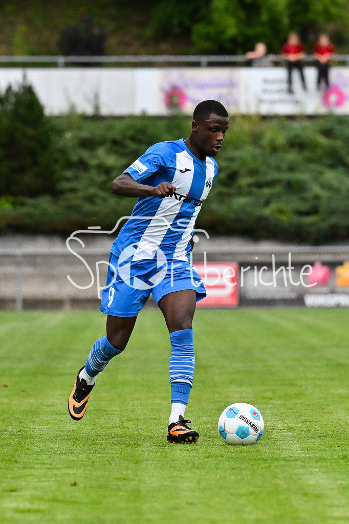 TSV Aindling - FV Illertissen | am Ball Mussa FOFANAH (Illertissen 9) / Einzelfoto / Freisteller / Verbandspokal Bayern: TSV Aindling - FV Illertissen, TSV Aindling Hauptplatz am 05.08.2025