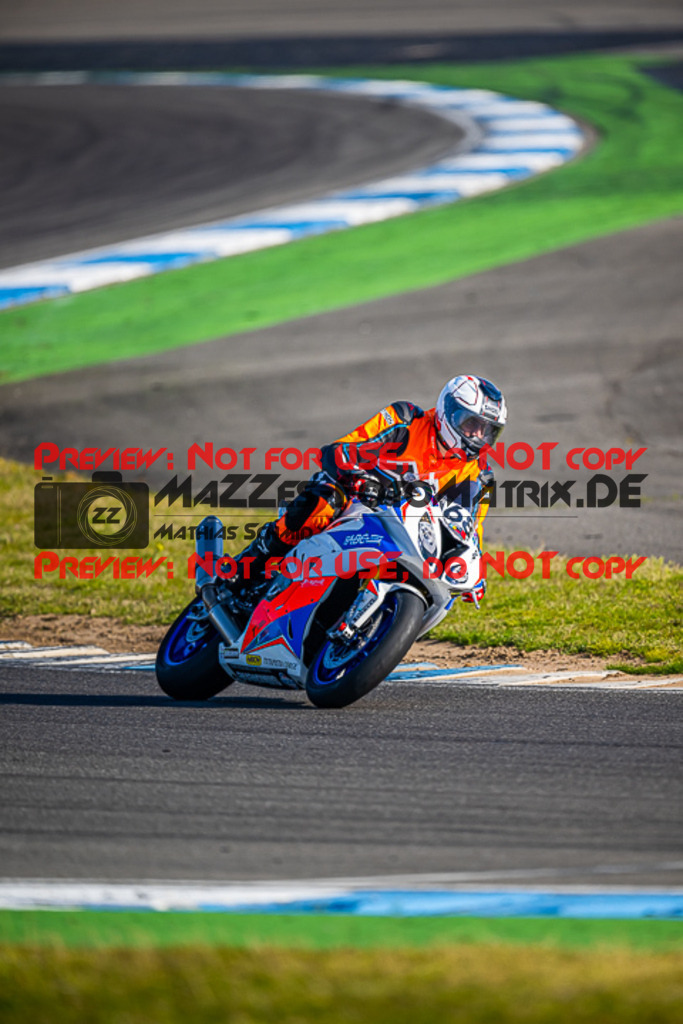 MaZZes_FotoMatrix_230410_0736 | ROT