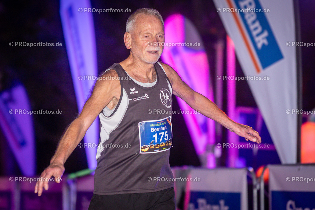 Halloween Run 2025 in Koeln, 31.10.2025 | Impressionen vom Halloween Run 2025 am 31.10.2025 in Koeln (Forstbotanischer Garten Rodenkirchen). Foto: Axel Kohring/Beautiful Sports