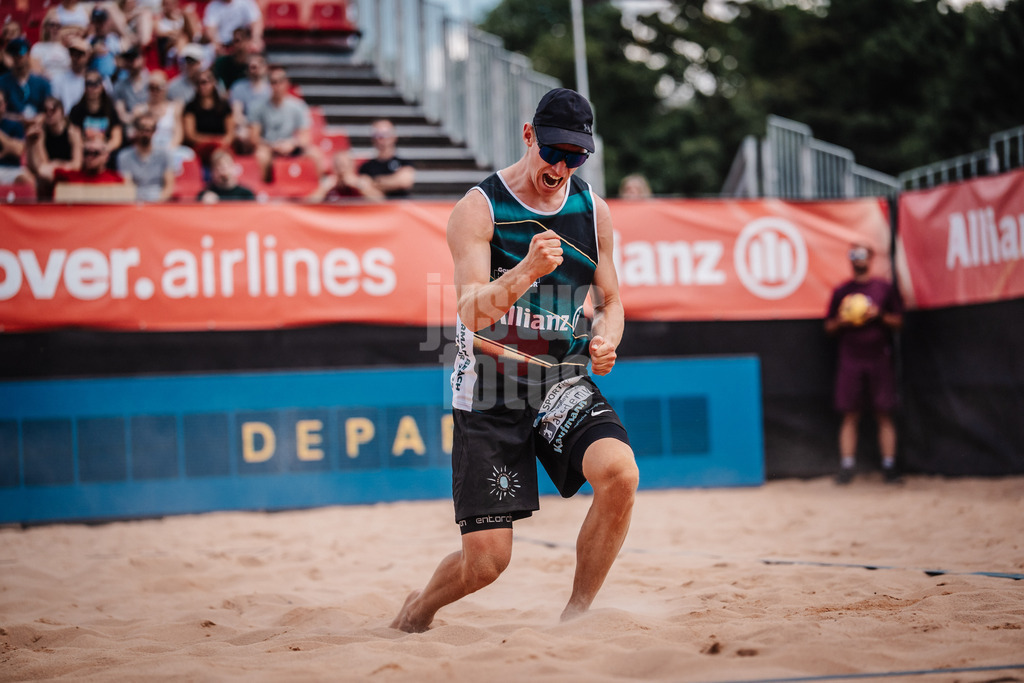 Beachvolleyball | Männer | Allianz German Beach Tour 2025 | Tourstop München | 11.07.2025 | Jonas Reinhardt jubelt