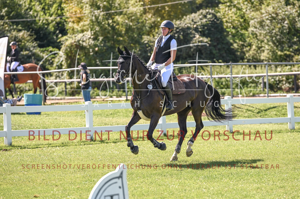 Schugtsche-Düren.2024.04-Stilspringprf.E-41 | Schugtsche Fotografie - Realisiert mit Pictrs.com