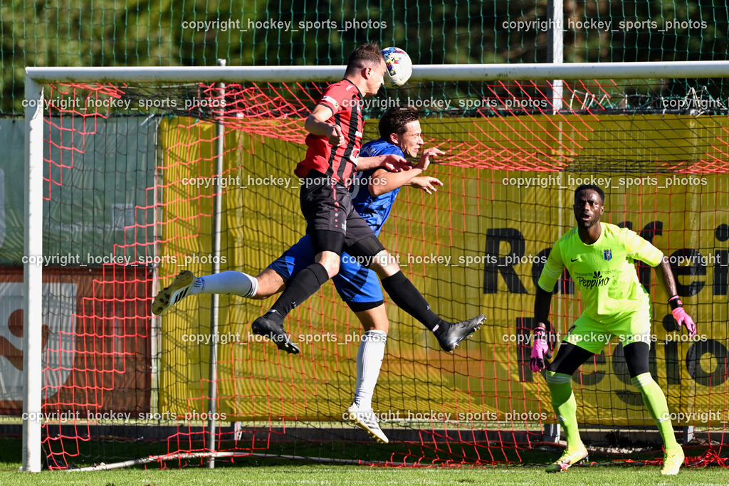 ATUS Nötsch vs. Thal Assling | #9 Raphael Nageler ATUS Nötsch, #18 Matej Palcic Thal Assling, #99 Ayotunde Ezekiel Ikuepamitan Thal Assling, ATUS Nötsch vs. Thal Assling, ATUS Nötsch vs. Thal Assling am 31.08.2025 in Nötsch (Dobratsch Arena), Austria, (Photo by Bernd Stefan)