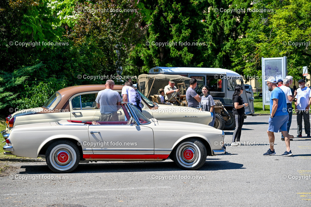 Slowakei_ Povazska Bystrica_ Veteran Tour Manin_ 14.06.2025-163 | 14.06.2025, Slowakei, SVK, Trenciansky kraj, Povazska Bystrica, im Bild Oldtimer Klub, Historische Fahrzeuge, Veteran Tour Manin, Auto, Alt, Besucher, Menschen, Feature, Symbolbild