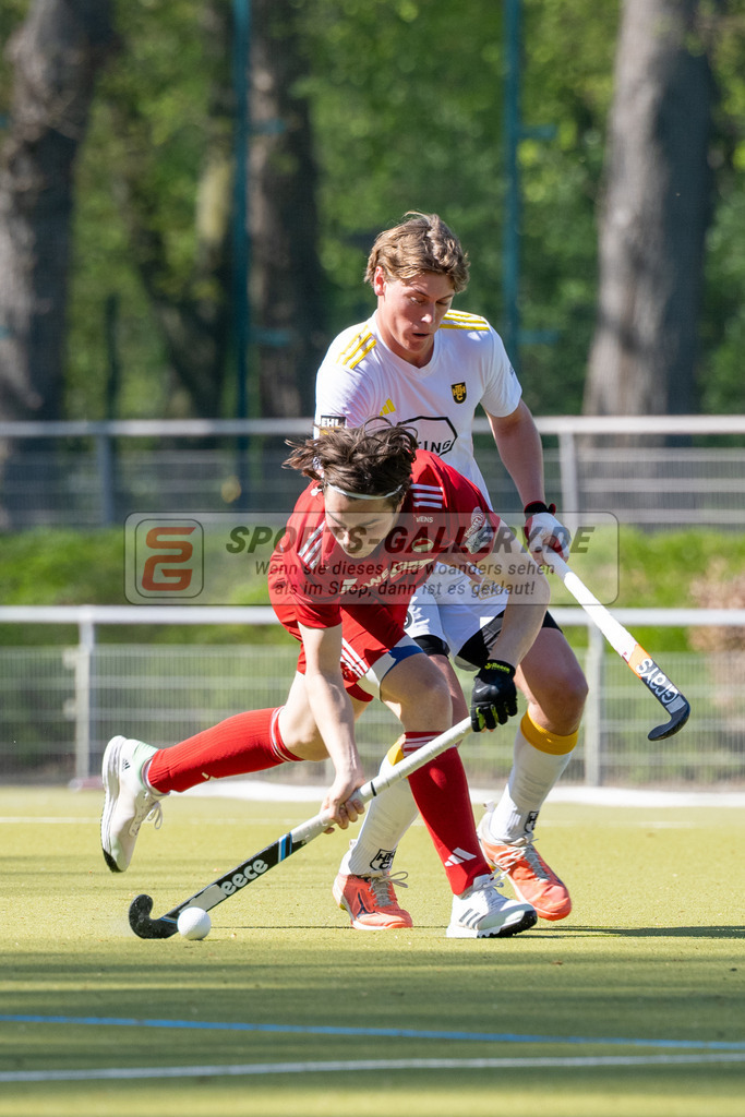 SFE_20250412_0091 | Köln, Deutschland, 12.04.2025:  Hockey 1. Bundesliga Herren Rot-Weiss Köln - Harvestehuder THC im KTHC Stadion Rot-Weiss Köln Tennis and Hockey Club am 12.04.2025 in Köln, Deutschland. (Foto von Stephan Fehrmann)Köln, Germany, 12.04.2025: Hockey 1. Bundesliga Herren Rot-Weiss Köln - Harvestehuder THC in KTHC Stadion Rot-Weiss Köln Tennis and Hockey Club at 12.04.2025 in Köln, Deutschland. (Foto from Stephan Fehrmann)
