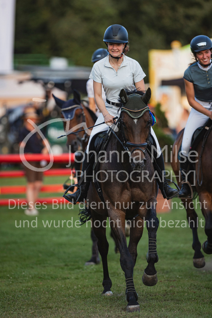 240719_LC_Mannschaft-776 | Deine schönsten Turniermomente als professionelle Fotos! Entdecke hochwertige Pferdesport-Fotografie im Online-Shop. Jetzt Fotos finden & bestellen!