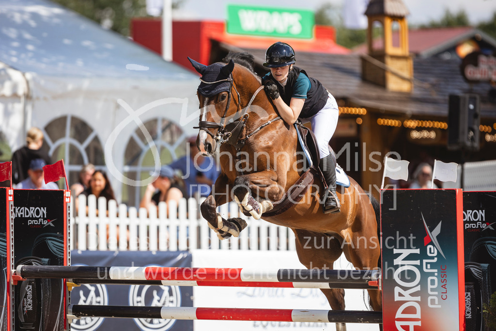 240711_BHO_L-Stil-2-528 | Deine schönsten Turniermomente als professionelle Fotos! Entdecke hochwertige Pferdesport-Fotografie im Online-Shop. Jetzt Fotos finden & bestellen!