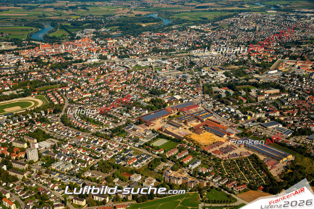 Das Luftbild zeigt :  Straubing - Die Luftaufnahme wurde 2023 vom UL-Flugzeug aus erstellt ( keine Drohne ) - Hochauflösende Luftaufnahme - Für grossformatige Ausdrucke geeignet. Die Geschenkidee !Mit Lizenz und Bildrechte bestellbar