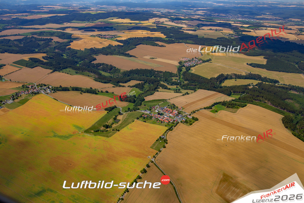 Das Luftbild der Stadt Bucha wurde 2018 vom Flugzeug heraus erstellt (keine Drohne) Aufnahmehöhe ca.400 Meter- hohe Auflösung für beste Druck-Qualität