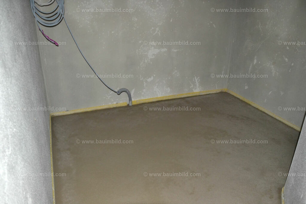 bib-lg19-fussbodenaufbau-0196 | Nach LV-Leistungsgruppen sortierte Detailfotos über den Bau eines Hauses. Alle Hausbau-Bilder direkt vom Urheber und Autor der Website Haus-Selber-Bauen.com