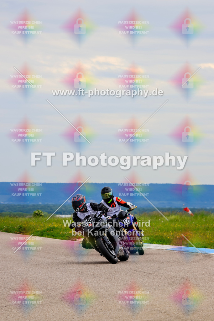 MotoTeam-2972 | Hier findet Ihr Bilder von Touristenfahrten auf der Nürburgring Nordschleife oder von anderen Veranstaltungen die ich besucht habe. Viel Spass beim Durch Schauen 