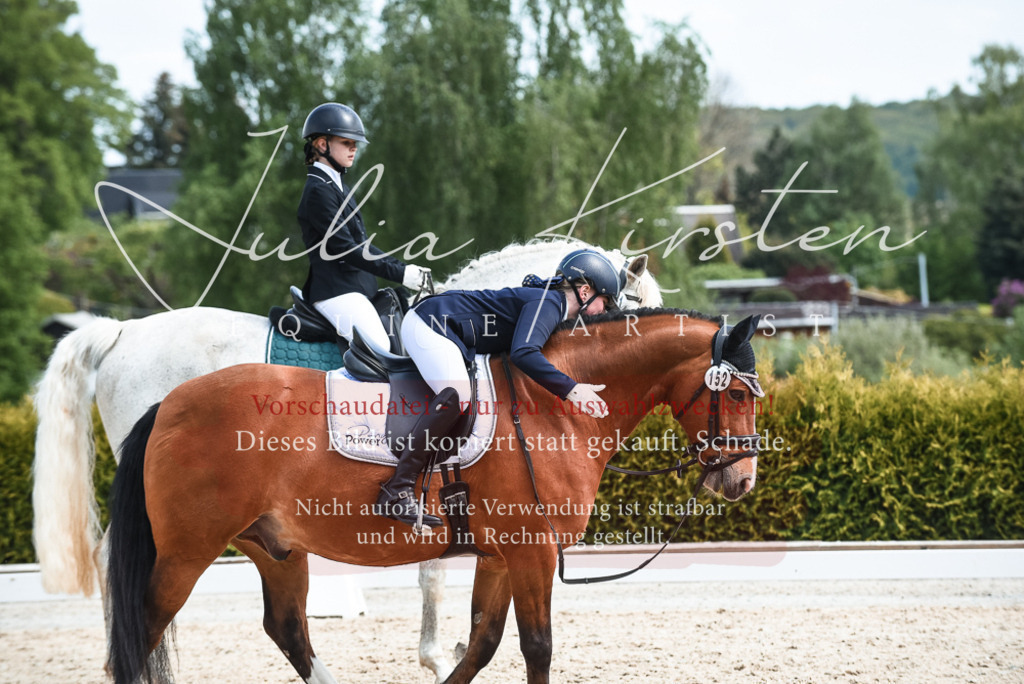 20230518_JK-Röhrsdorf-11-0664 | Pferde- und Turnierfotografie in Westsachsen. Pferdeportraits, Auftragszeichnungen und intuitive Kunst.
