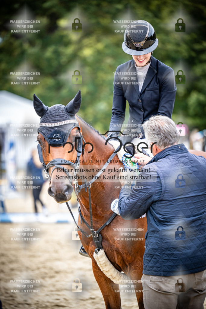 2026-09---Waldhof-11-0041 | Entdecke hochwertige Reitturnierfotos von Foto Oger. Professionell, emotional und authentisch – jetzt Lieblingsmomente im Shop bestellen.Deutschlandweite Turnierfotografie. - Realisiert mit Pictrs.com