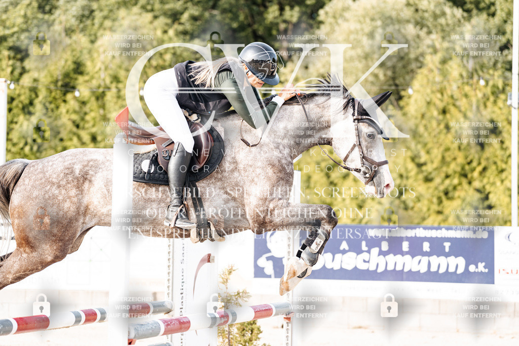 CK906627 | Turnierfotografie Pferdefotografie Trier Rheinland-Pfalz Pferdesport Reitsport Tierfotografie Sportfotografie Pferdevideo Pferdevideografie Equestrianvideography equestrianphotography  - Realisiert mit Pictrs.com