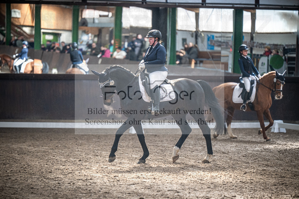 DOS_0801 | Entdecke hochwertige Reitturnierfotos von Foto Oger. Professionell, emotional und authentisch – jetzt Lieblingsmomente im Shop bestellen.Deutschlandweite Turnierfotografie. - Realisiert mit Pictrs.com