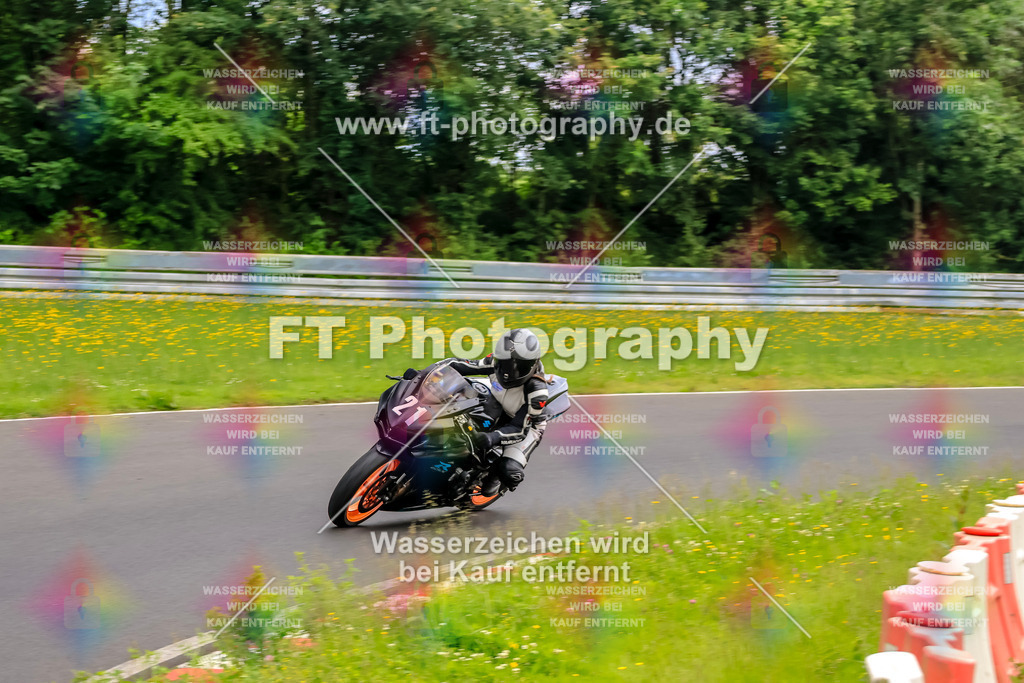 VBK-7335 | Hier findet Ihr Bilder von Touristenfahrten auf der Nürburgring Nordschleife oder von anderen Veranstaltungen die ich besucht habe. Viel Spass beim Durch Schauen 