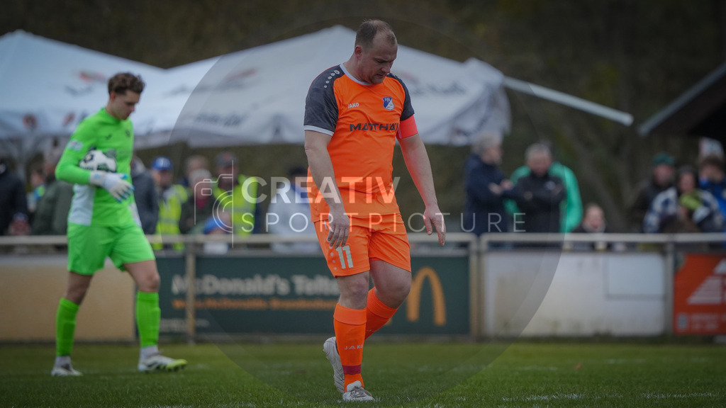 Fußball, Herren, Saison 2025/2026, Landespokal Brandenburg, Halbfinale, RSV Eintracht 1949 vs. VfB 1921 Krieschow, Samstag 28.03.2026, Sportplatz-Heinrich-Zille-Straße | Fußball, Herren, Saison 2025/2026, Landespokal Brandenburg, Halbfinale, RSV Eintracht 1949 vs. VfB 1921 Krieschow, Samstag 28.03.2026, Sportplatz-Heinrich-Zille-Straße, Im Bild: Andy Hebler (Krieschow) enttäuscht nach einer vergebenen Chance. - Realisiert mit Pictrs.com