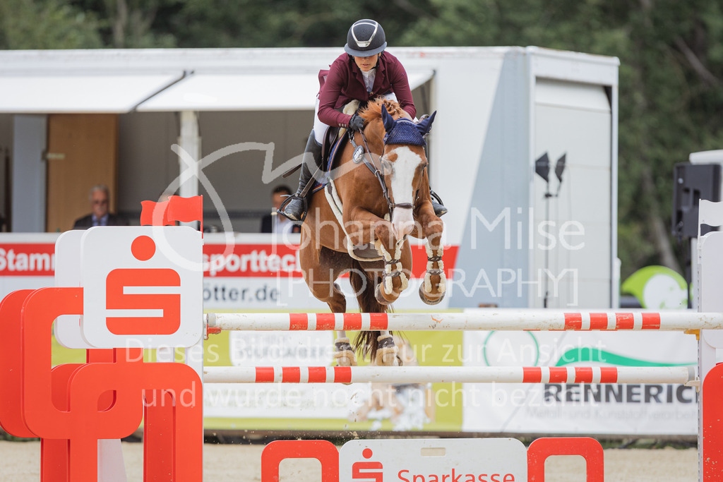 220729_BHO_GT_M2-Spr_1-204 | Deine schönsten Turniermomente als professionelle Fotos! Entdecke hochwertige Pferdesport-Fotografie im Online-Shop. Jetzt Fotos finden & bestellen!