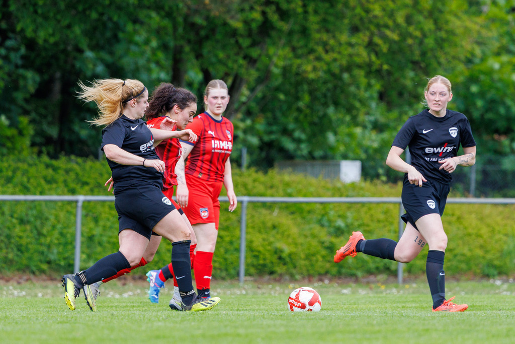 20260517-SGMHS-FCH_064 | SGM Hohenmemmingen/Sontheim vs. 1.FC Heidenheim 1846 II, Fußball, Frauen, Bezirksliga Meisterrunde, 2025/2026, 4. Spieltag, 17.05.2026 in Sontheim, Rasenplatz 1(Foto: Michael Bulling) - Realisiert mit Pictrs.com