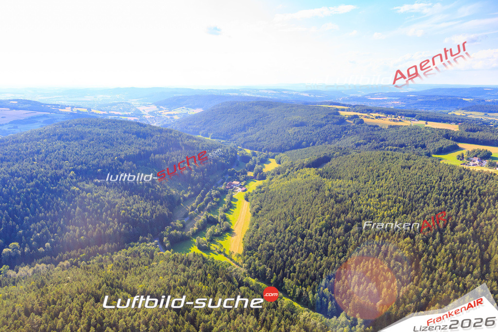 Die Luftaufnahme der Stadt Kulmbach wurde vom UL-Flugzeug heraus erstellt ( keine Drohne )- hohe Auflösung für beste Qualität
