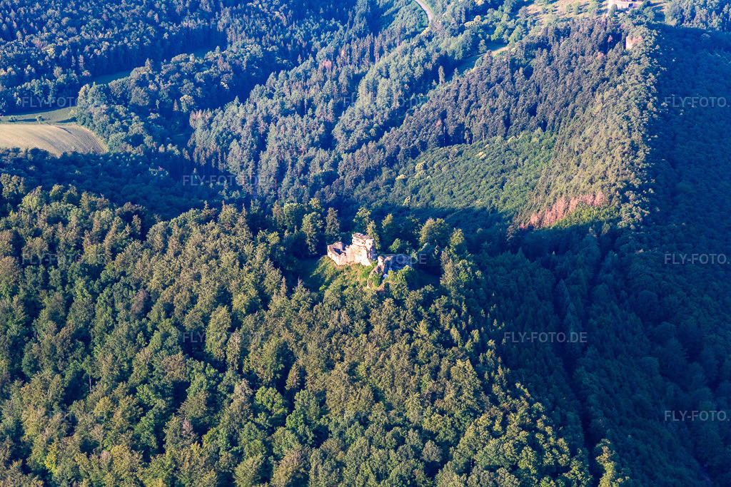 Luftbild: Chateau de Hohenburg in Wingen im Bundesland Bas-Rhin in Frankreich. Foto: IMG_120942.jpg vom 26.06.2020 durch Werner Riehm/FLY-FOTO.de