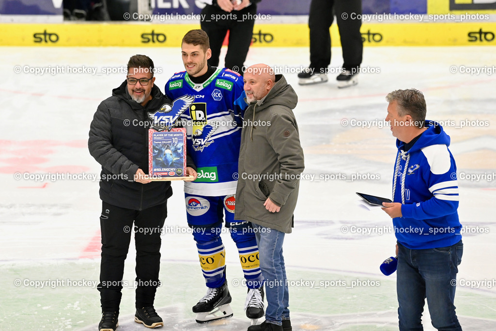 EC IDM Wärmepumpen VSV vs. HC Pustertal | Thomas Springer Regionalmedien Kärnten, EC VSV Hallensprecher Gerhard Oberrauner, EC IDM Wärmepumpen VSV vs. HC Pustertal, #10 VALLANT Thomas EC VSV, Ehrung Spieler des Monats, EC IDM Wärmepumpen VSV vs. HC Pustertal am 15.11.2024 in Villach (Stadthalle Villach), Austria, (Photo by Bernd Stefan)