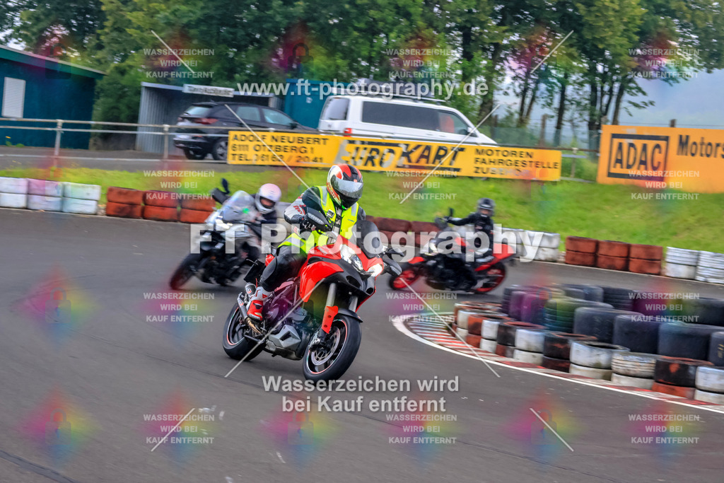 _TCM2812 | Hier findet Ihr Bilder von Touristenfahrten auf der Nürburgring Nordschleife oder von anderen Veranstaltungen die ich besucht habe. Viel Spass beim Durch Schauen 