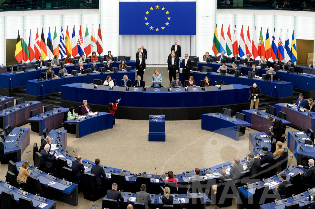 _DWA7557 | Roberta Metsola (Präsidentin des Europäischen Parlaments 2022-2024, EVP, Malta) bei Wiederaufnahme der letzte Plenarsitzung. Das Europäische Parlament in Straßburg, 22.04.2024
 - Realisiert mit Pictrs.com