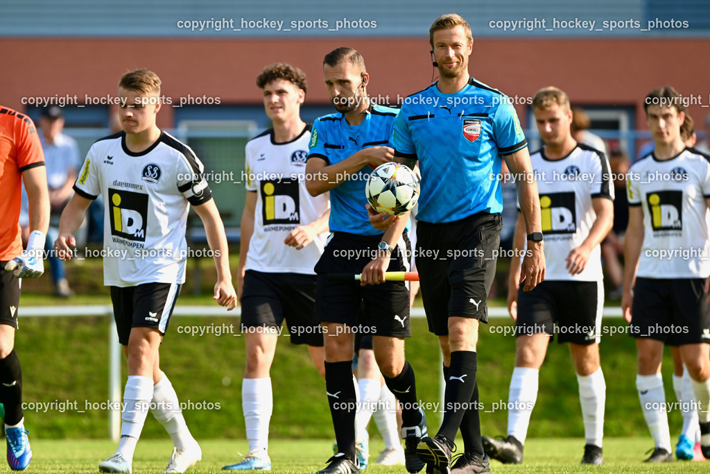 FC Gmünd vs. SV Spittal 1921 | #7 Ralph Roman Scheer SV Spittal, Jasmin Muratovic Referee, Stephan Orel Referee, FC Gmünd vs. SV Spittal 1921, FC Gmünd vs. SV Spittal 1921 am 27.08.2024 in Gmünd (Sportplatz Karnerau), Austria, (Photo by Bernd Stefan)