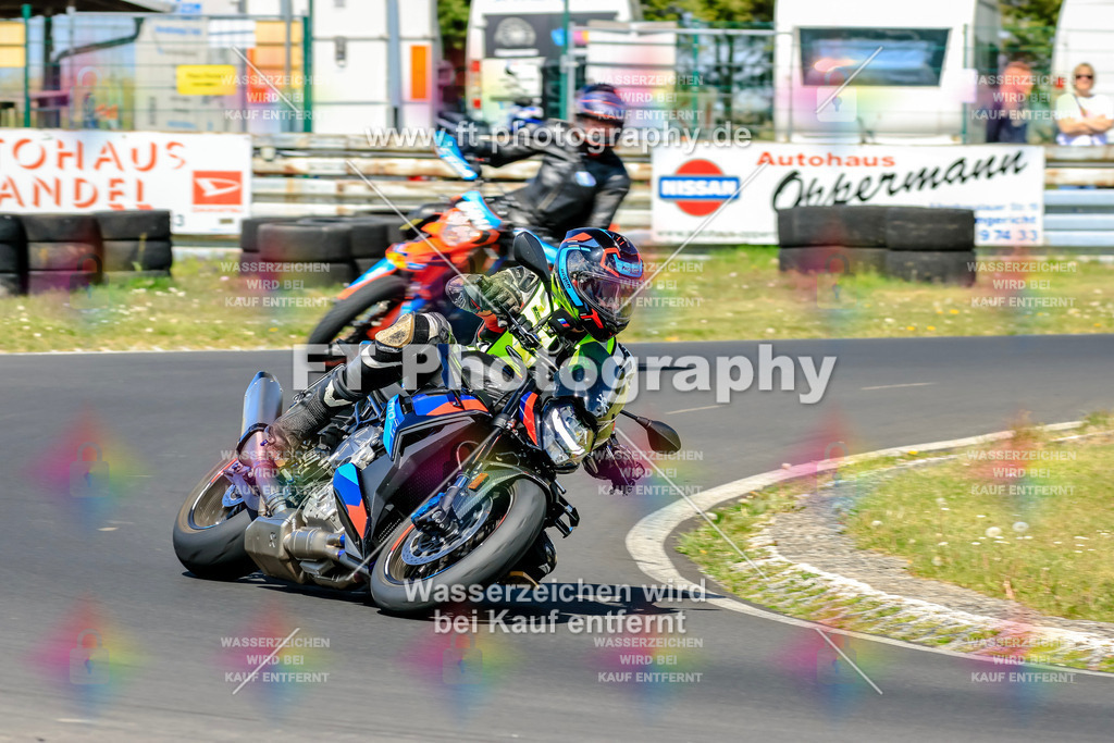 _OTO2284 | Hier findet Ihr Bilder von Touristenfahrten auf der Nürburgring Nordschleife oder von anderen Veranstaltungen die ich besucht habe. Viel Spass beim Durch Schauen 