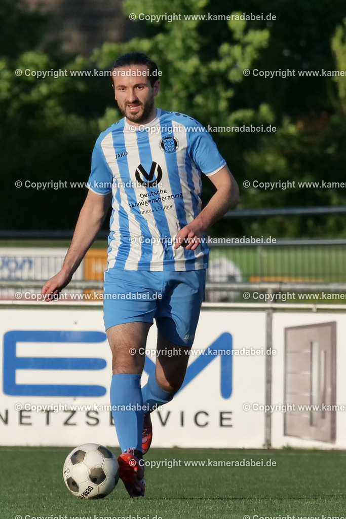 Fußball Kreispokal 25/26 Ü 32 : Spiel um Platz 3 : SV 08/29 Friedrichsfeld - SV Ringenberg AH  2 : 1 | Fußball Kreispokal 25/26 Ü 32 : Spiel um Platz 3 : SV 08/29 Friedrichsfeld - SV Ringenberg AH  2 : 1Spielort : Voerde Friedrichsfeld - Realisiert mit Pictrs.com