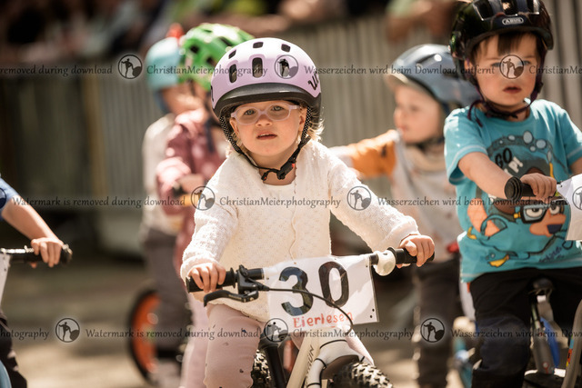 Eierlesen 2026 | Sie wurden bei einem Event oder Sportanlass fotografiert? Hier finden sie ihre Bilder! - Realisiert mit Pictrs.com