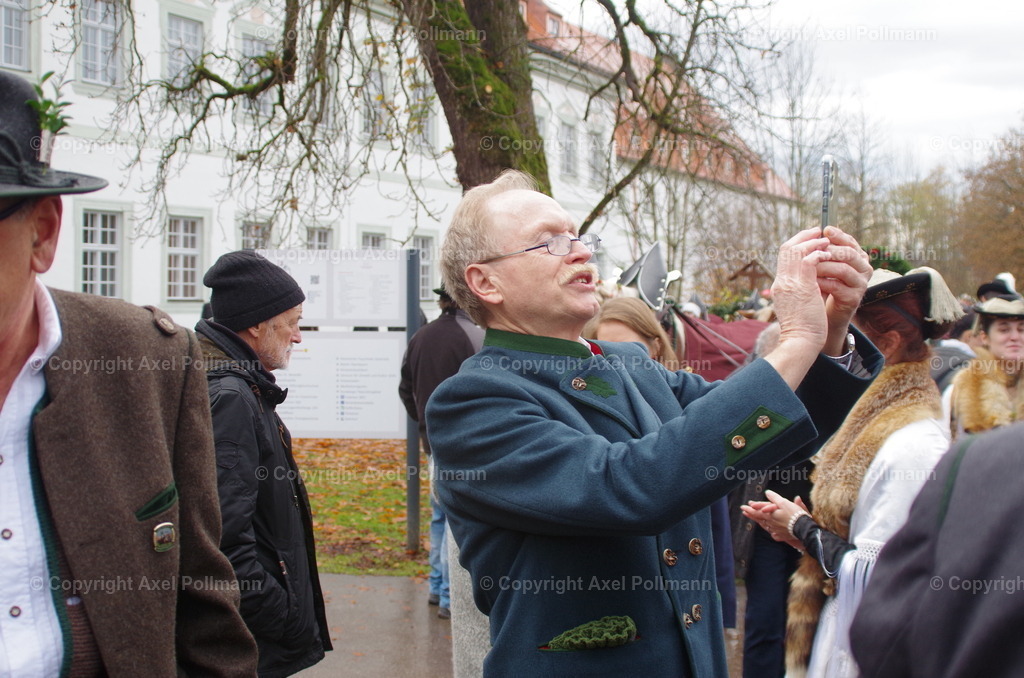 IMGP9678 | fotografiert von Axel PollmannLeonhardi Wallfahrt Benediktbeuern und Murnau, Fronleichnam, Fasching, Landschaft im Loisachtal und Benediktbeuern  - Realisiert mit Pictrs.com
